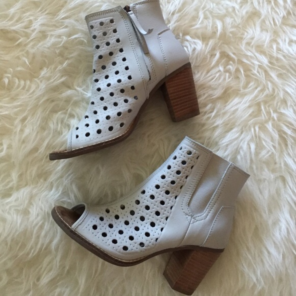 Toms booties